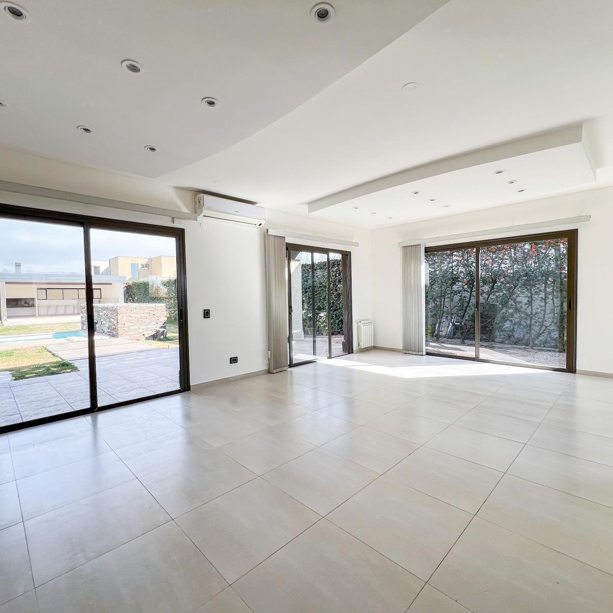 Casa en Lujan de Cuyo 1