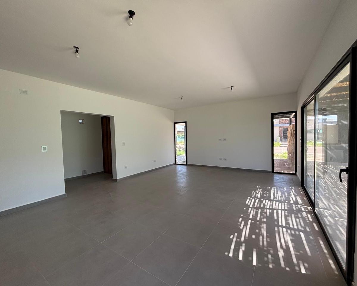 Casa en Venta en El Barrio Lar de Vieytes III 1