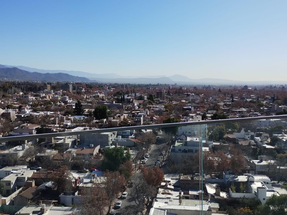 Inmobiliaria Micheletti Vende Departamento en Quinta Seccion Torre Leloir 1