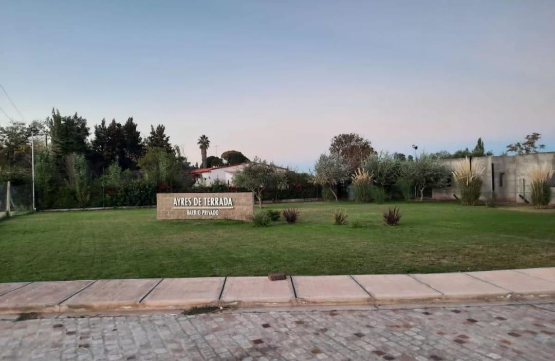 Terreno en Barrio Ayres de Terrada 3