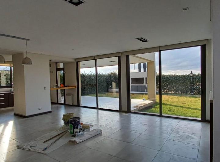 Casa en  ALQUILER 5