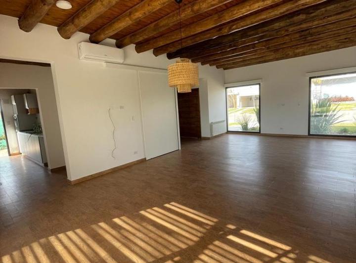 Casa en  lar de vieytes 2 2