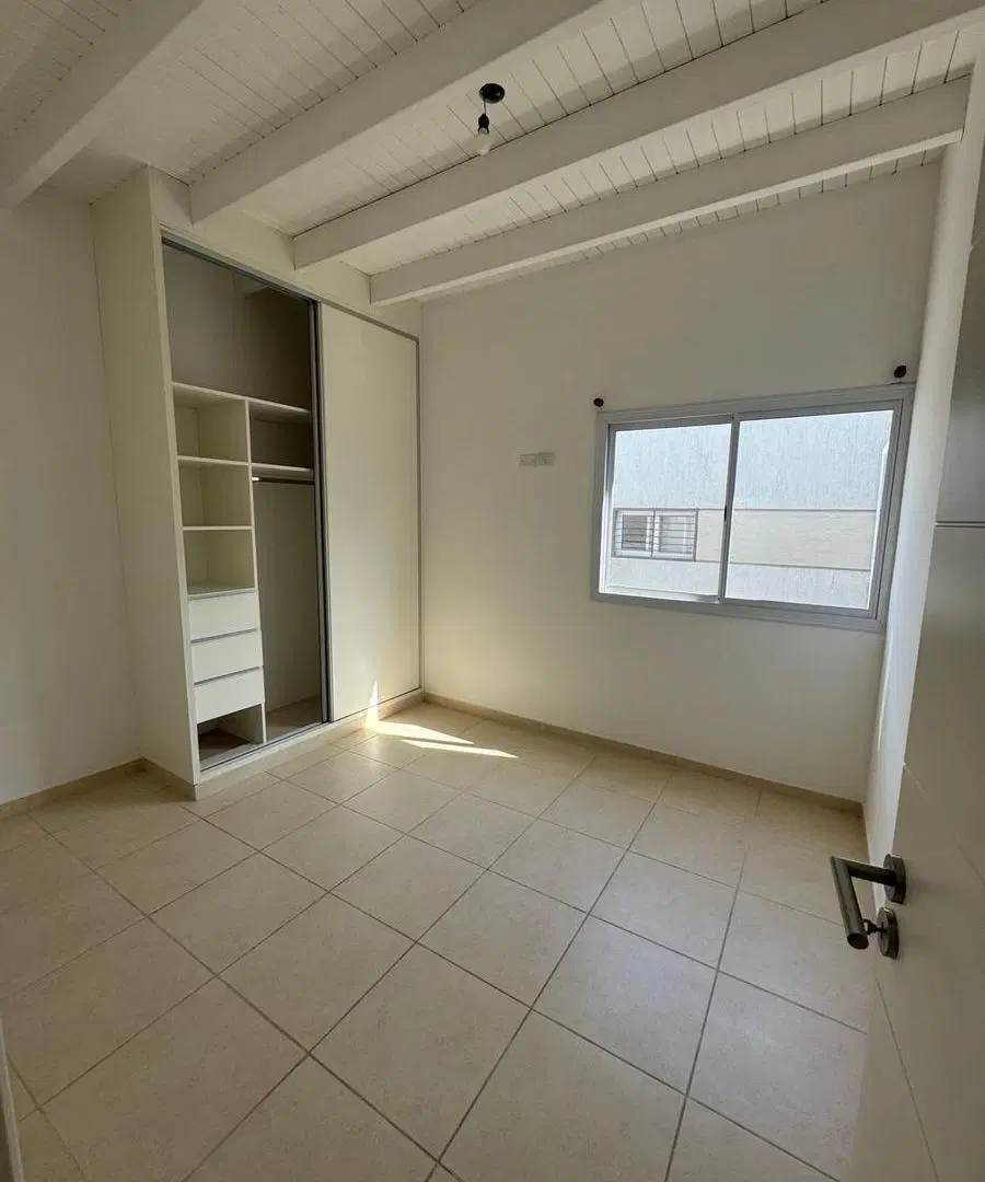 Departamento en  alquiler calle Mexico al 8100 4