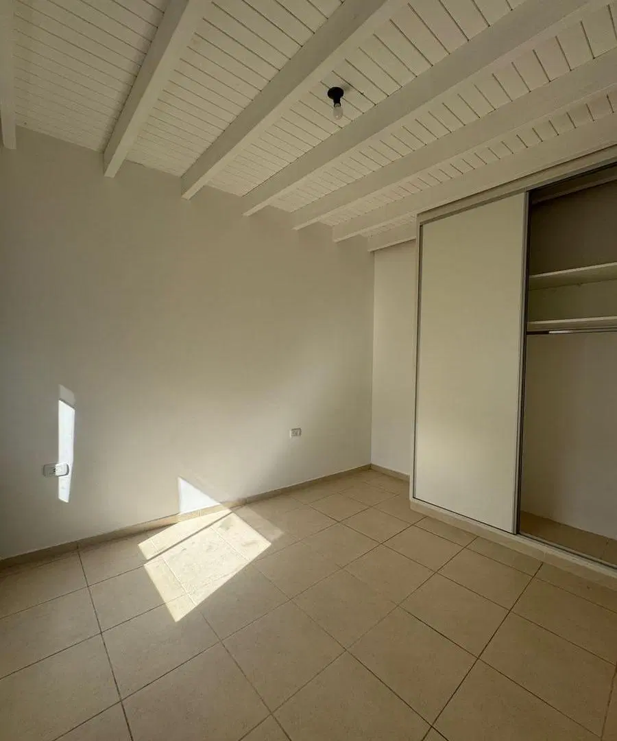 Departamento en  alquiler calle Mexico al 8100 5