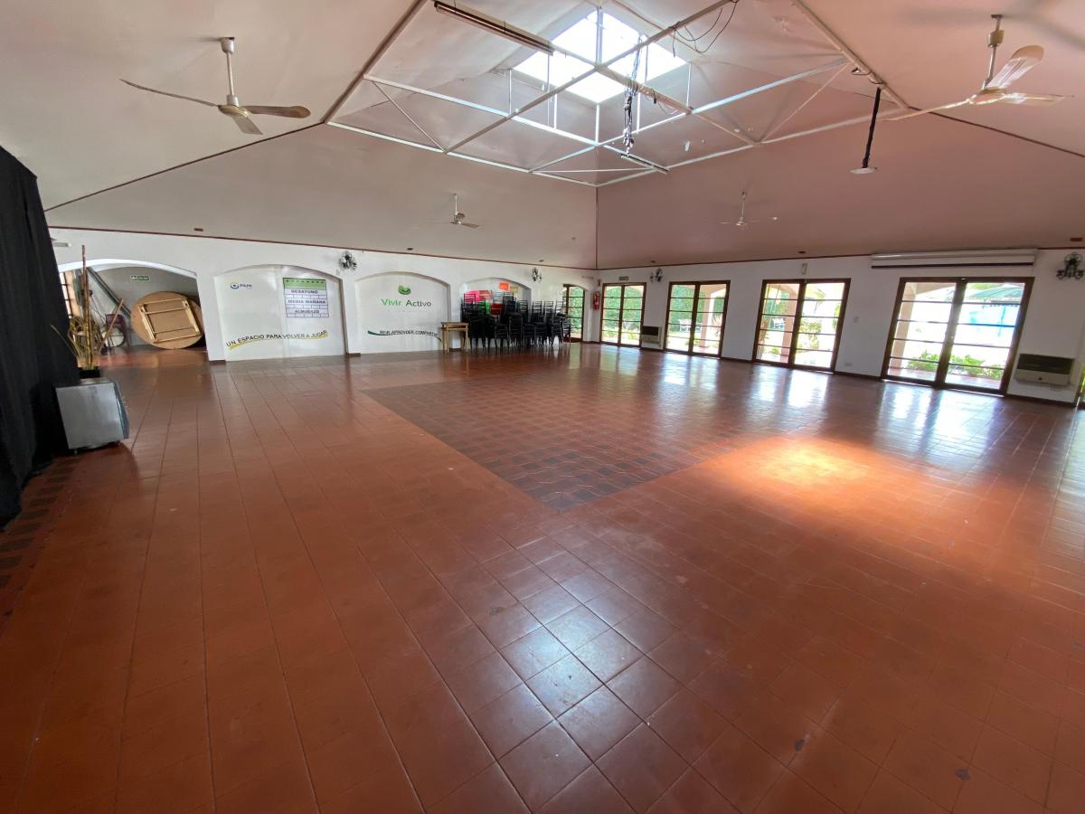 Venta de Inmueble Comercial (Salón de Eventos Sociales). San Martín 1