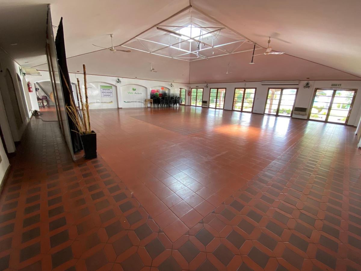 Venta de Inmueble Comercial (Salón de Eventos Sociales). San Martín 4