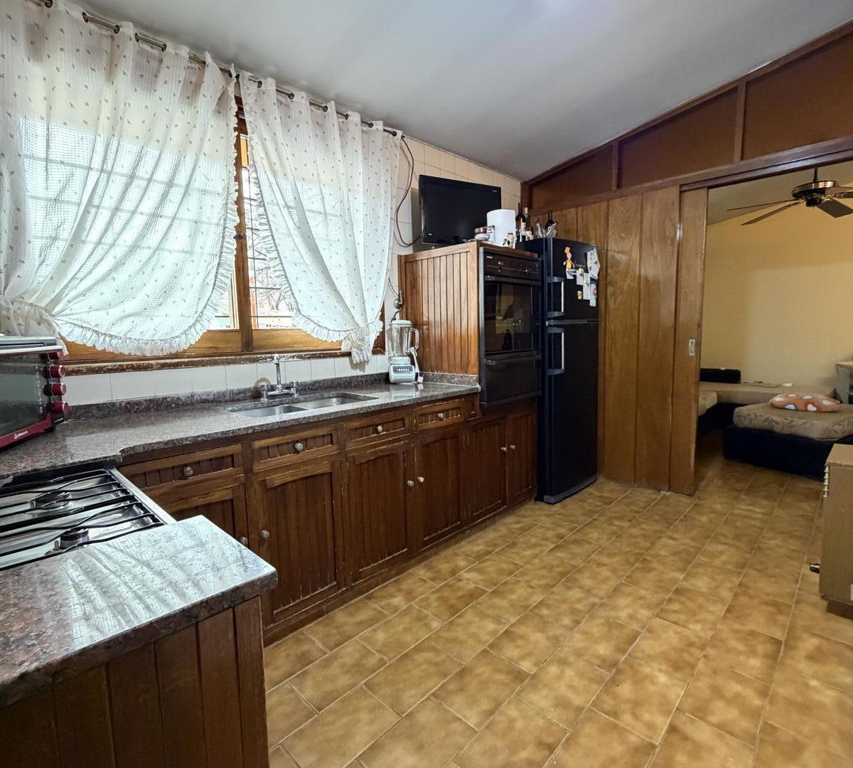 Foto de VENTA de Casa esquina F. Arenas y Constitución. Rivadavia, imagen 3