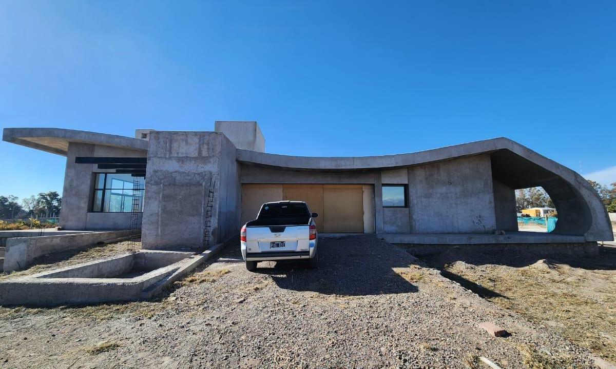 Casa a Terminar en Barrio Privado Nautilius 4