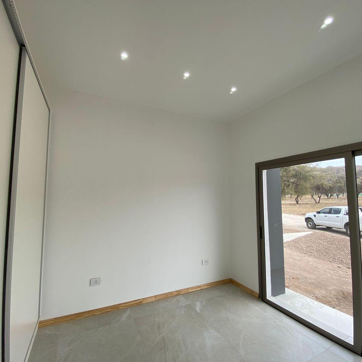 Foto de CASA EN VENTA BARRIO PRIVADO JUANA KOSLAY SAN LUIS, imagen 4