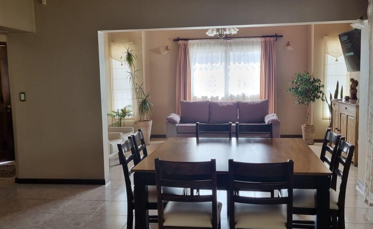 Casa Sobre Mariano Moreno de Lujan - Pileta 5