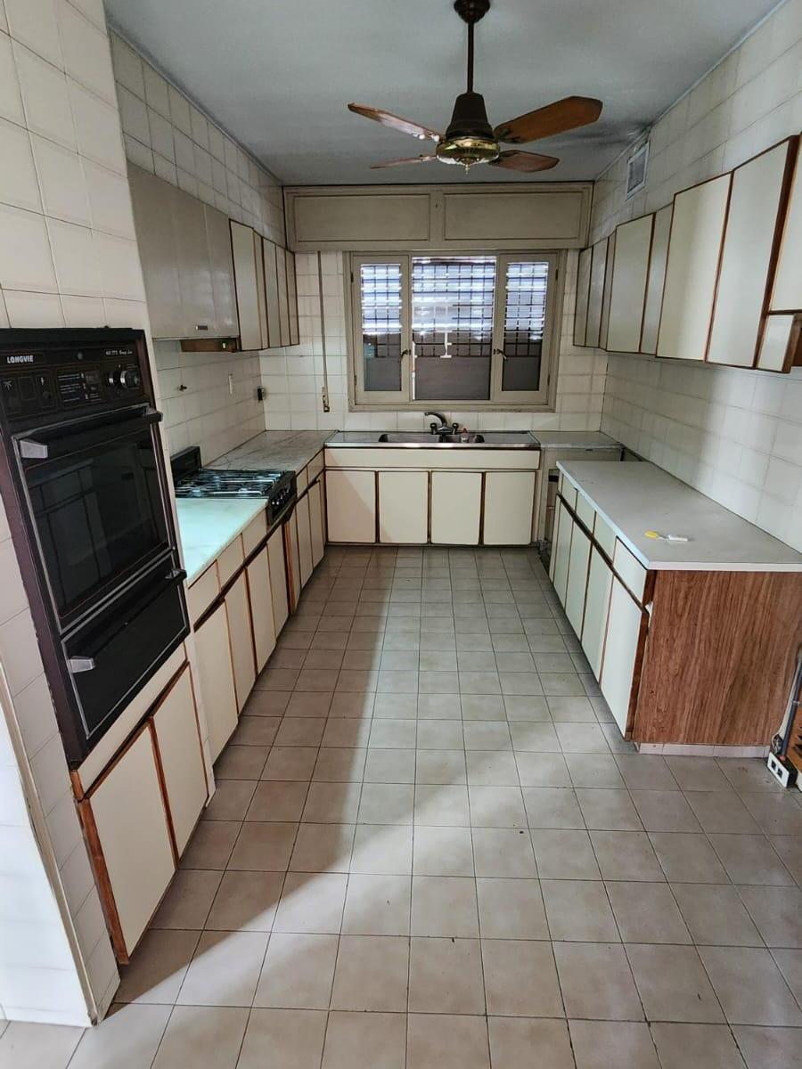 Casa en Calle La Pampa y Serú de Barrio Bombal 4