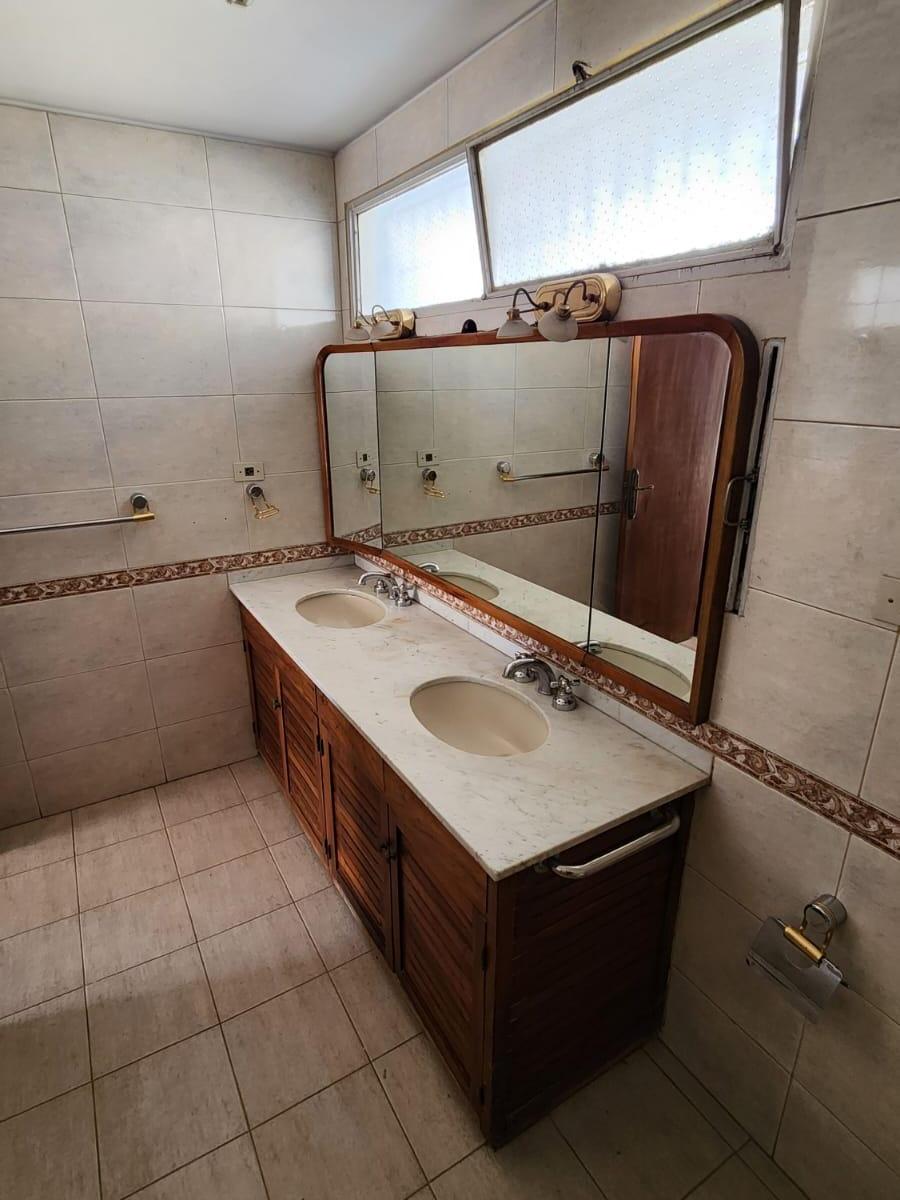 Casa en Calle La Pampa y Serú de Barrio Bombal 1