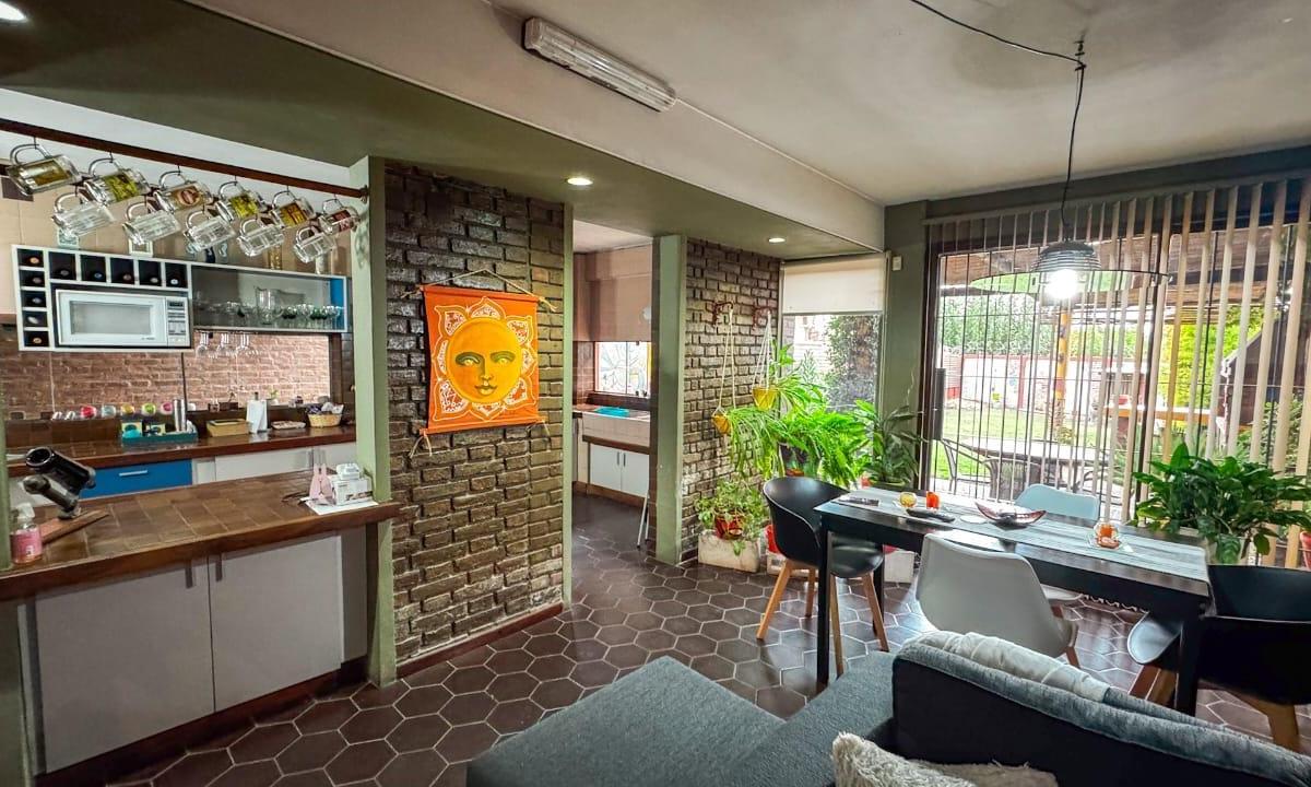 Casa Sobre Av Mitre de Guaymallen 3