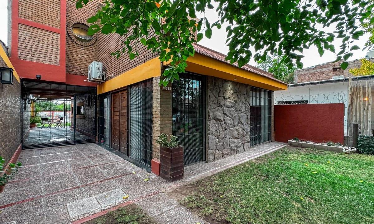 Casa Sobre Av Mitre de Guaymallen 5