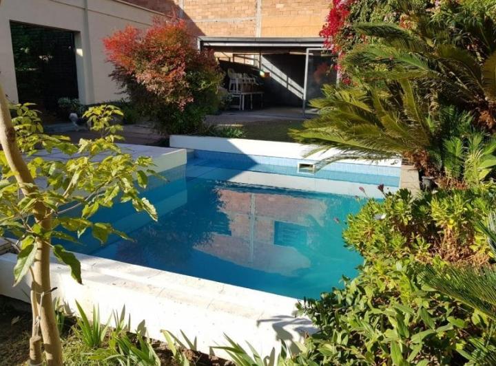 CASA EN SAN JOSE DE GUAYMALLEN CON QUINCHO Y PILETA 3