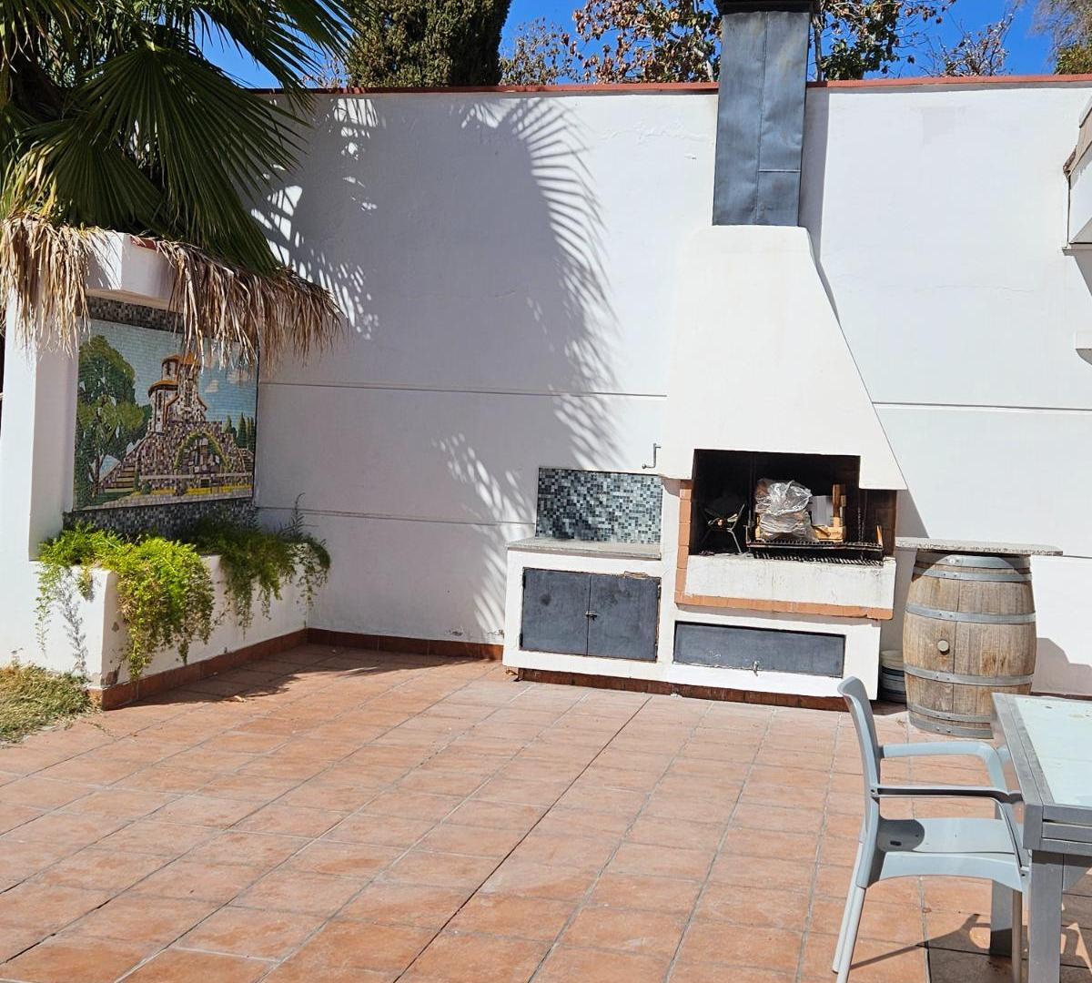 CASA EN B° BOMBAL DE CIUDAD - PISCINA