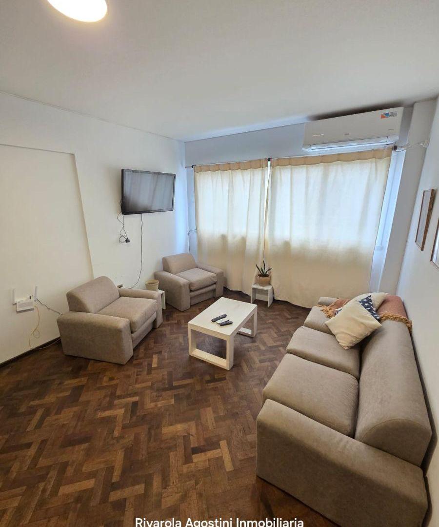 DEPARTAMENTO EN PLENO CENTRO SOBRE AV. SAN MARTIN