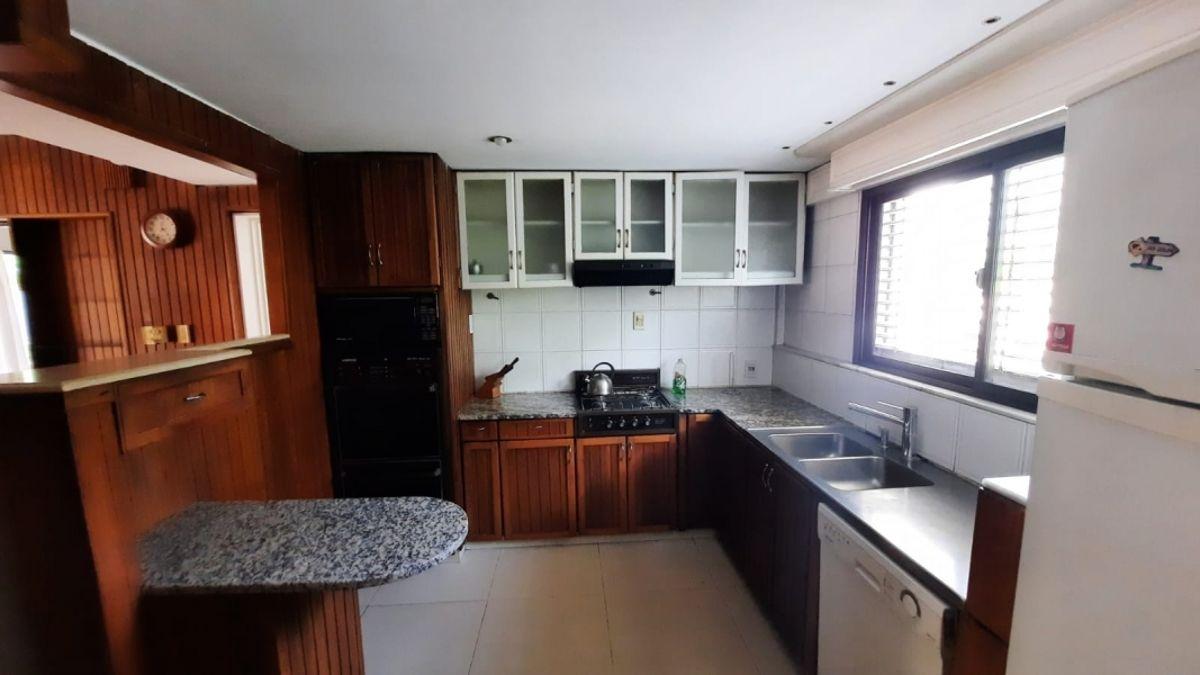 Foto de CASA EN LATERAL ACCESO ESTE - ZONA SHOPPING, imagen 4