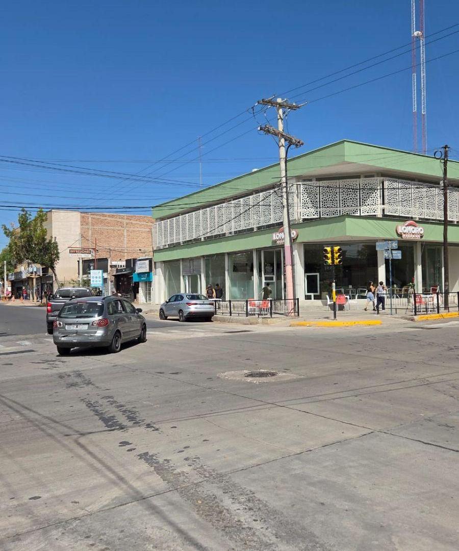 Foto de LOCAL COMERCIAL EN LAS HERAS, imagen 2