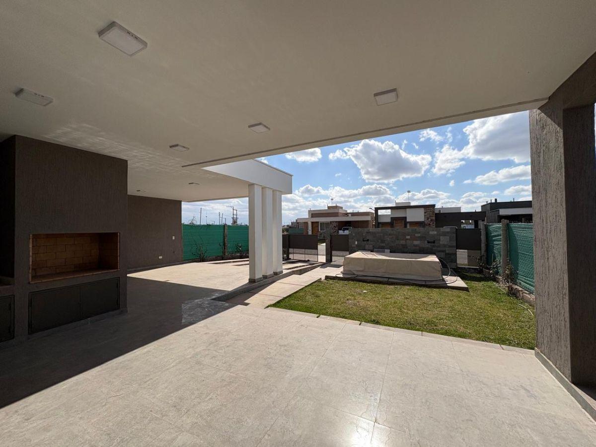 Foto de CASA EN BARRIO PRIVADO LAS RETAMAS, imagen 2