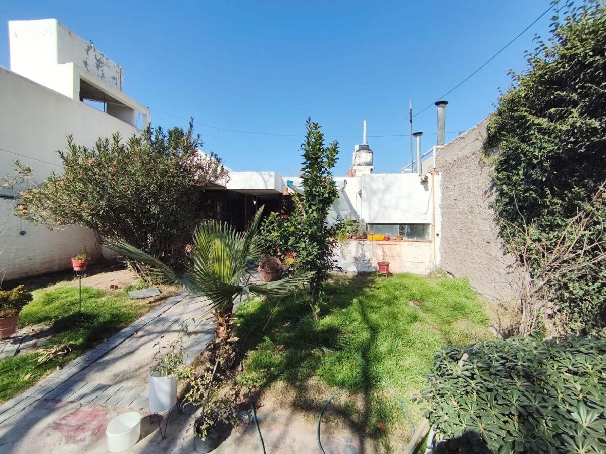 Foto de CASA EN VENTA – SEXTA SECCIÓN, CIUDAD DE MENDOZA, imagen 2