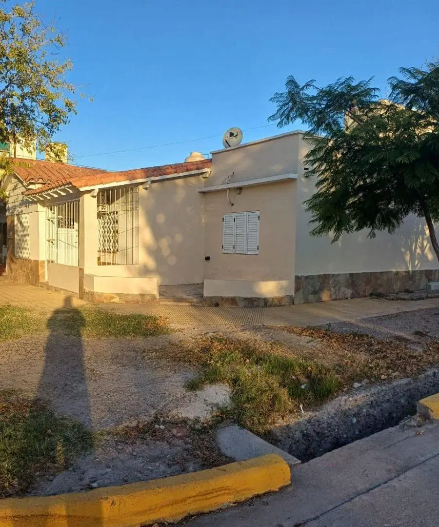 Casa en alquiler en LAPRIDA Y GUIDO SPANO, Dorrego, Mendoza 3
