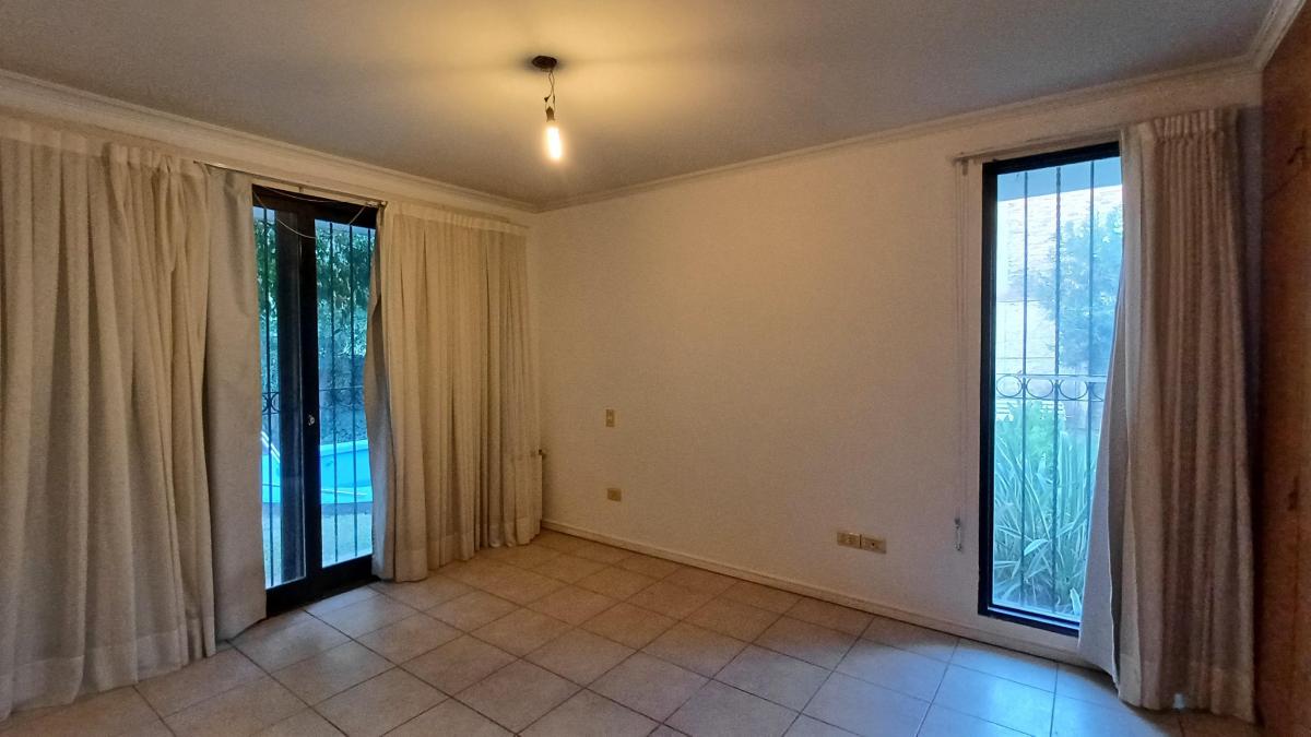 Casa con Departamento en Chacras de Coria Calle Viamonte 5