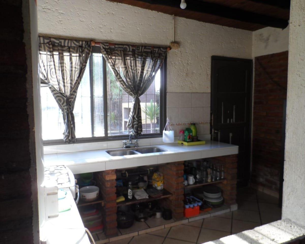 Casa en Venta Gran Parquizado Dos Dorm. y Baño Completo 1