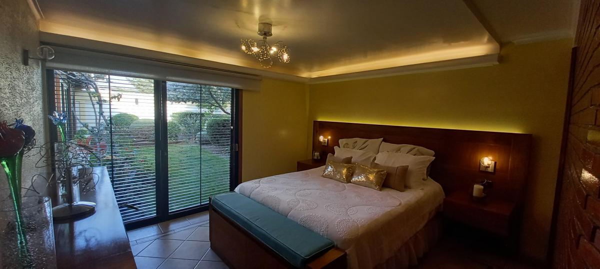 Casa con Dos Habitaciones Dos Baños Quincho Cerrado Calle Cerro Trapal 2