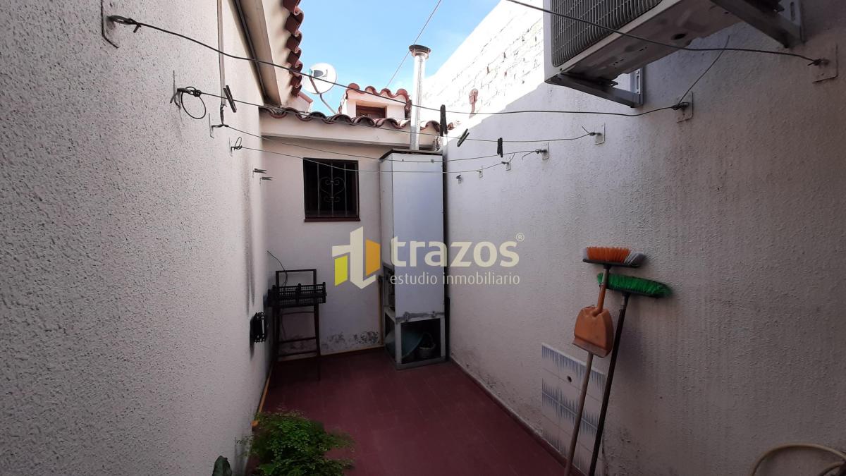 Casa en Venta Categoria con Gran Parquizado Guaymallén 4