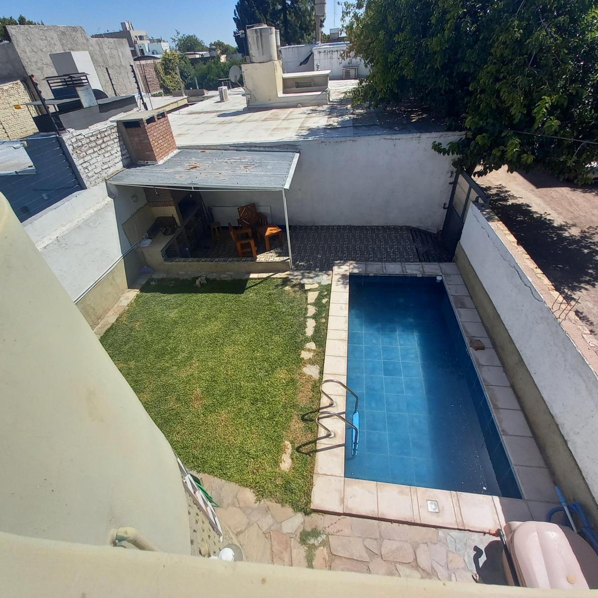 Casa Ubicadisima en Godoy Cruz 4