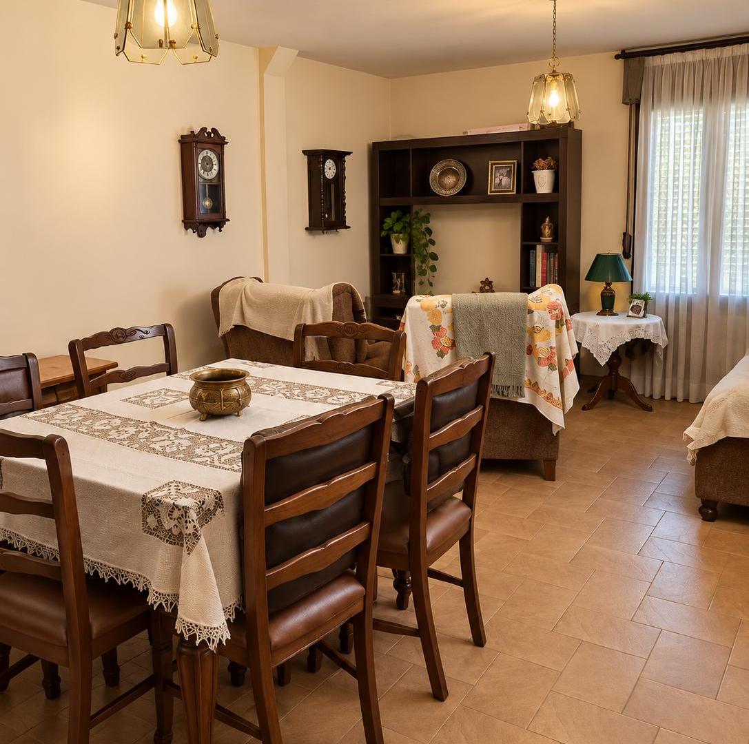 Foto de Casa + Segunda Vivienda | 6 Dormitorios | Amplio Jardín | Godoy Cruz, imagen 3