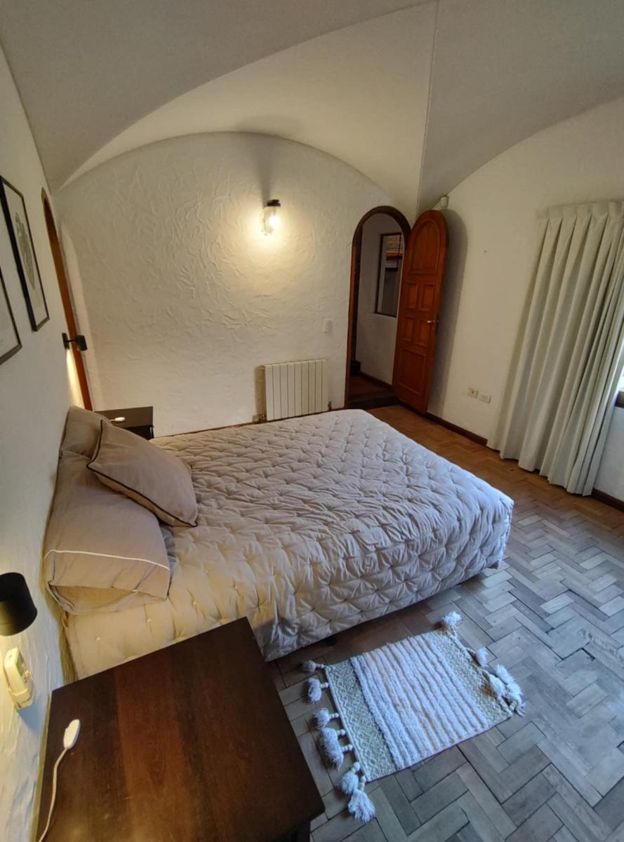 Arizu (4 Dorm. 4 Baños. Pileta) 1