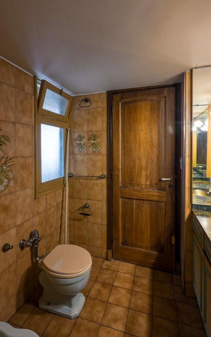 Foto de PISO. 200m2. Frente Plaza Independencia, imagen 2