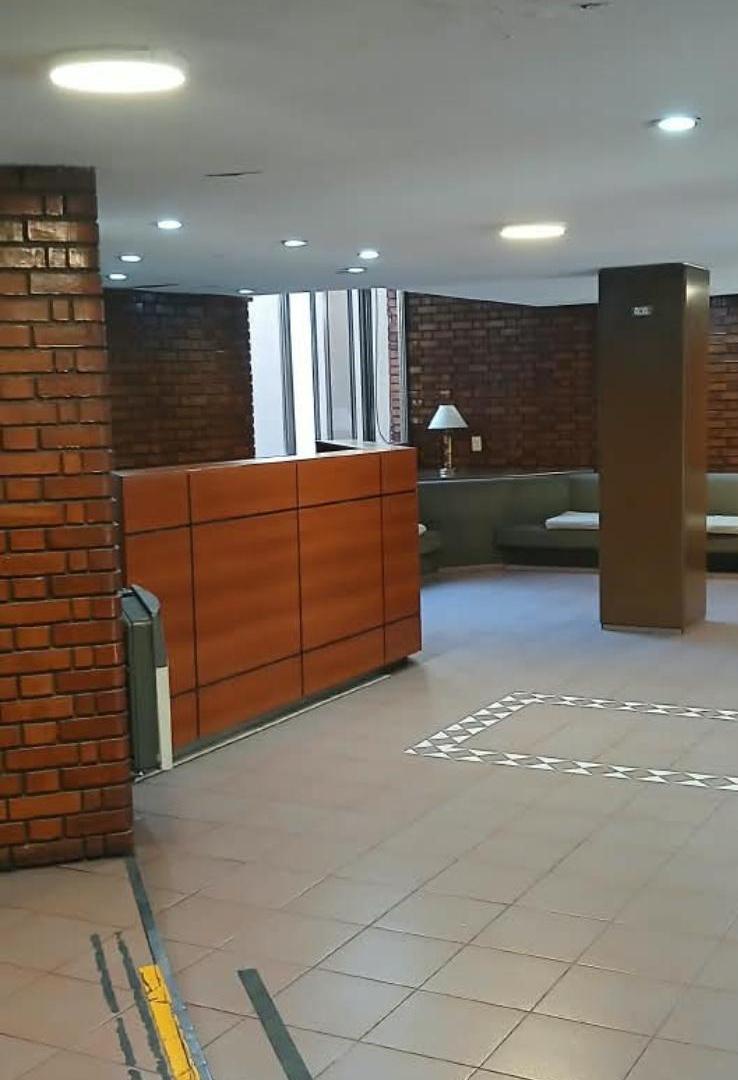 Foto de Vendo Dpto Edificio Kolton Ady. Chile y Montevideo // Mendoza, imagen 3