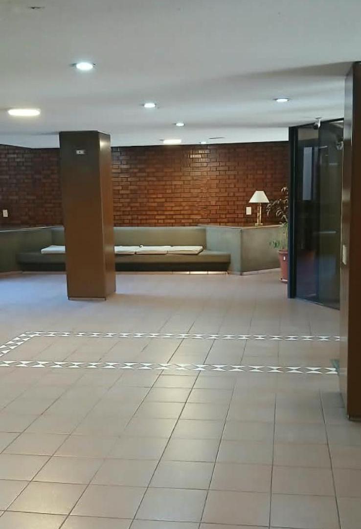 Foto de Vendo Dpto Edificio Kolton Ady. Chile y Montevideo // Mendoza, imagen 1