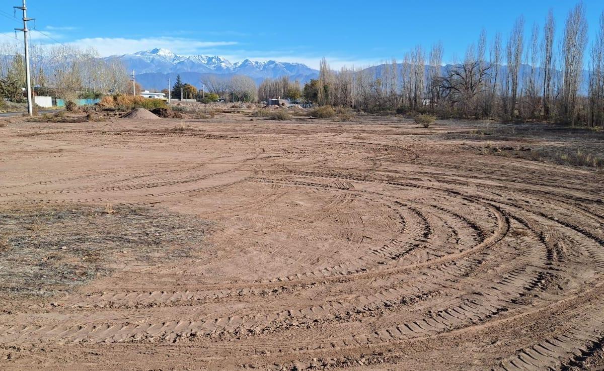 Terreno en Venta de 16.000 m² en Perdriel con Salida a Acceso Sur. Usd 120.000 3