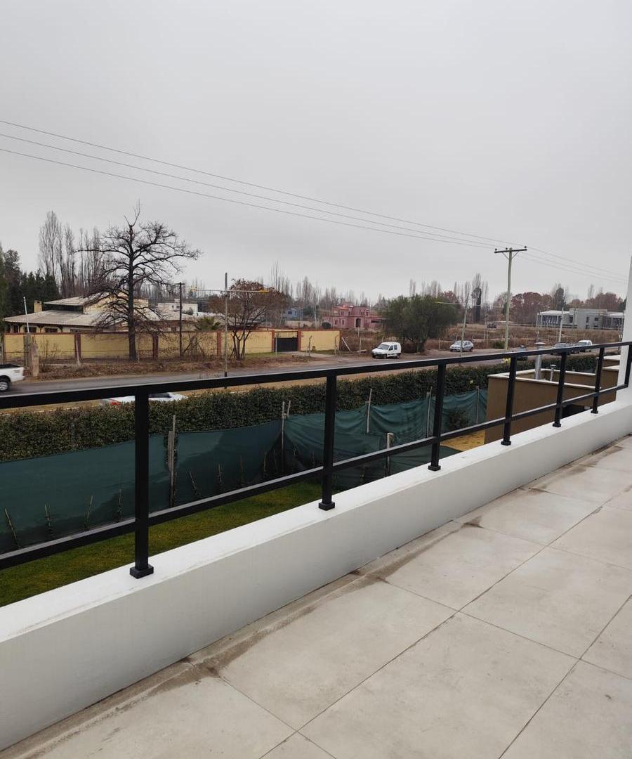 Foto de CASA DE CATEGORIA EN VENTA CALLE VIAMONTE-LUJÁN DE CUYO, imagen 3