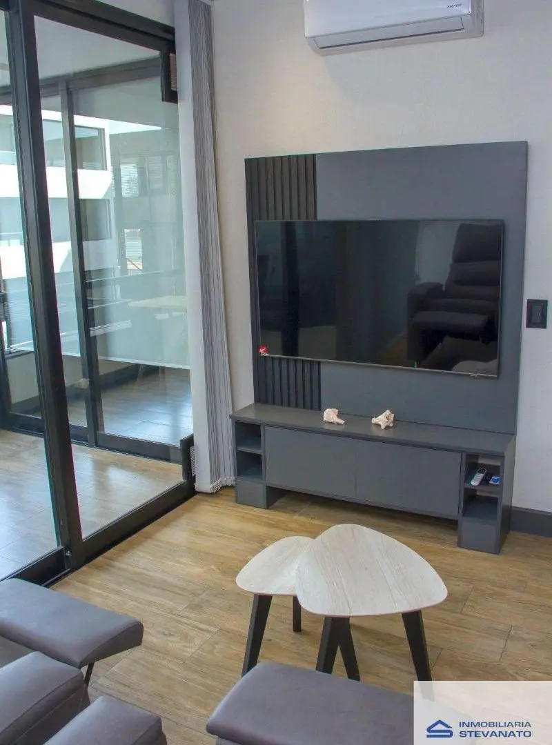 Departamento en alquiler c/ cochera en Villa Nueva 4