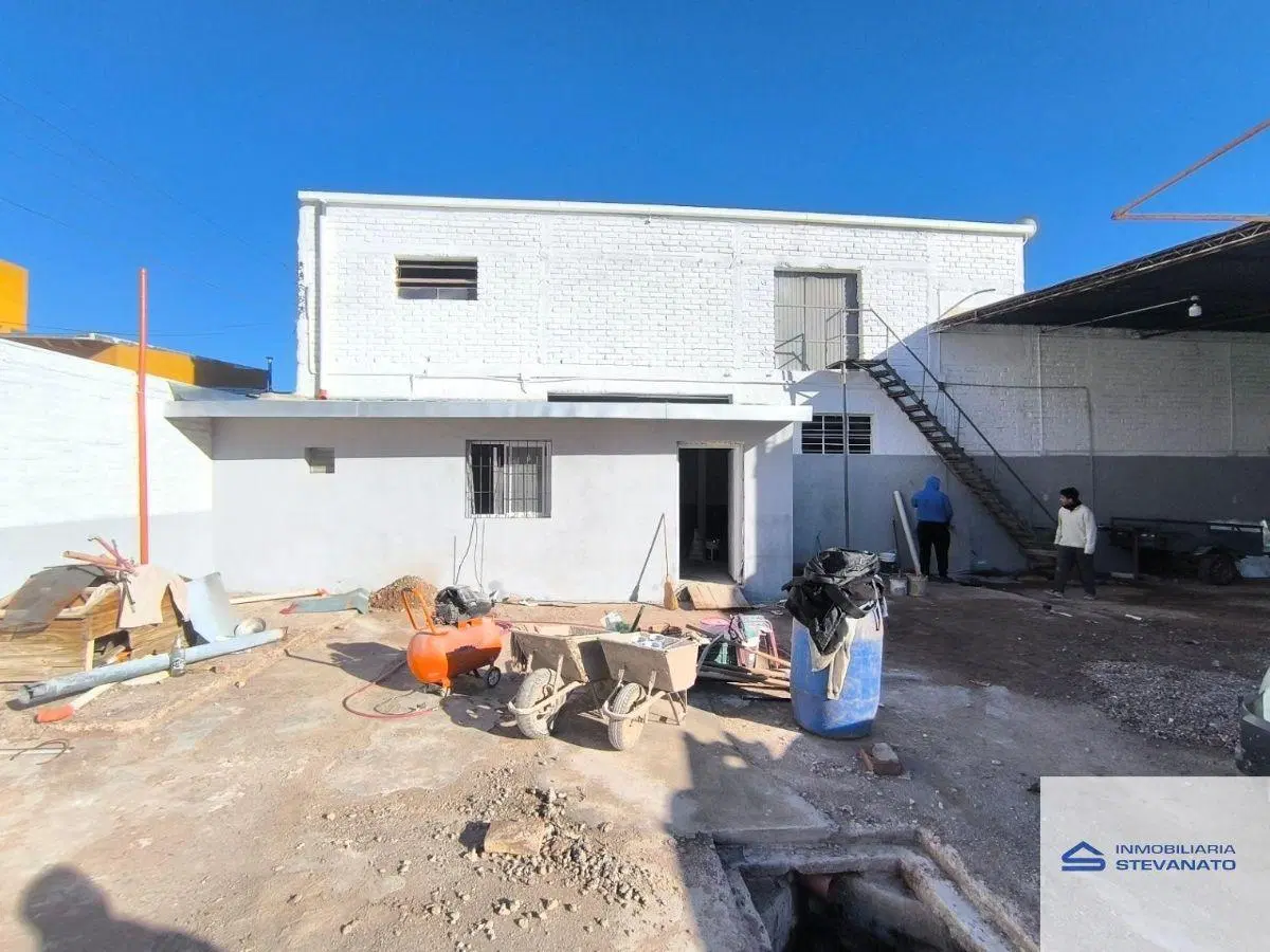 Galpón de 140 mts2 en alquiler,  700m2  de terreno, y dos tinglados, Maipú 3