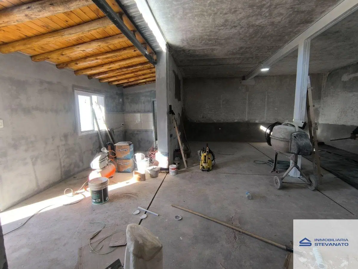 Galpón de 140 mts2 en alquiler,  700m2  de terreno, y dos tinglados, Maipú 4