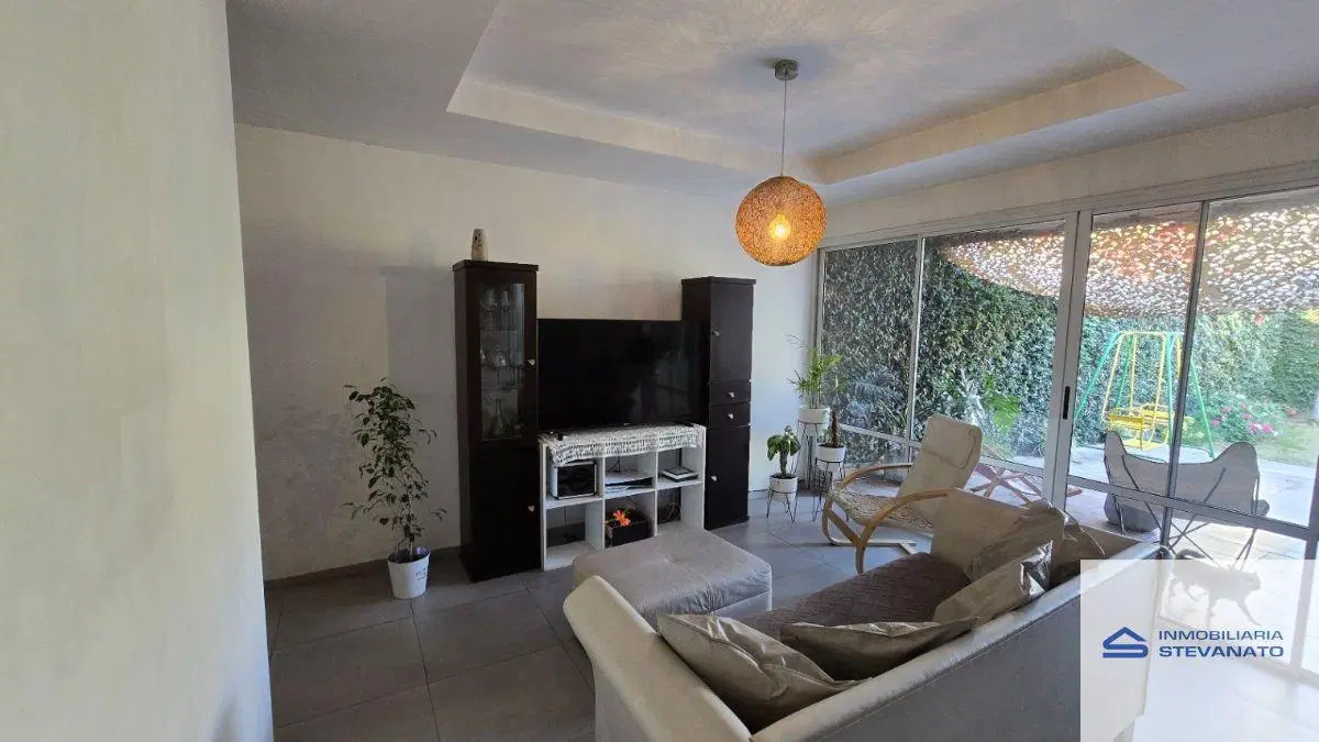 Casa venta excelente Zona! a Metros JJ Paso 2