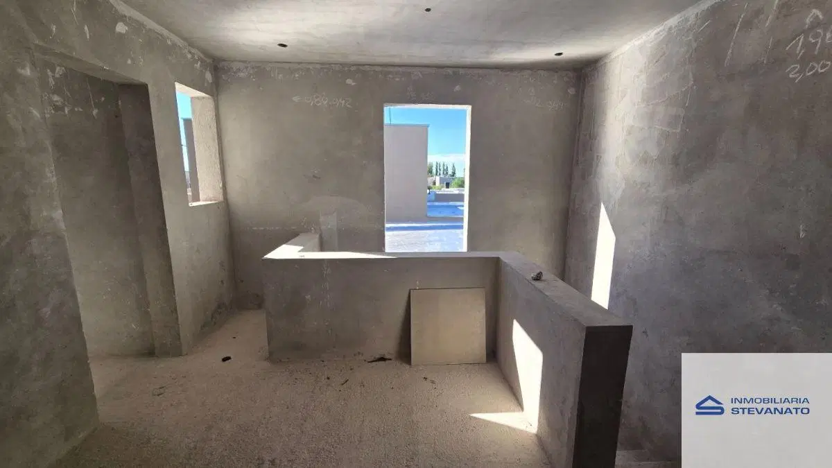 CASA | A ESTRENAR | SUITE EN PB | COCHERA DOBLE | LOMAS DE RUSSELL 1