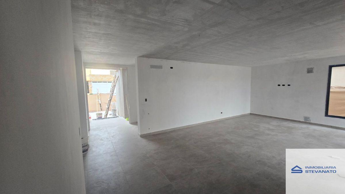 Foto de CASA | A ESTRENAR | SUITE EN PB | COCHERA DOBLE | LOMAS DE RUSSELL, imagen 3