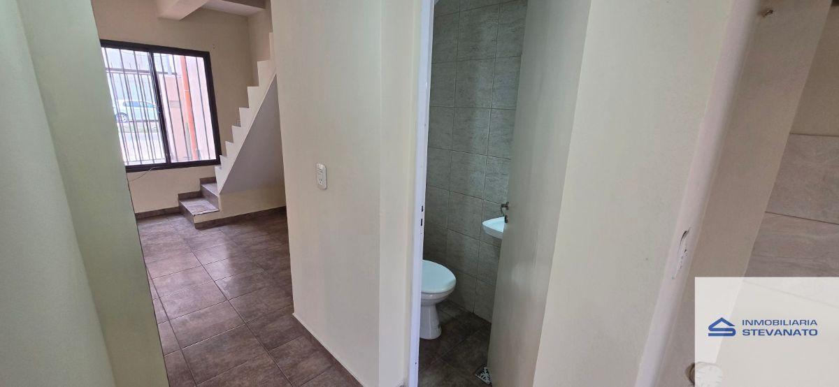 Foto de Dúplex en alquiler c/ cochera en Maipú, imagen 5
