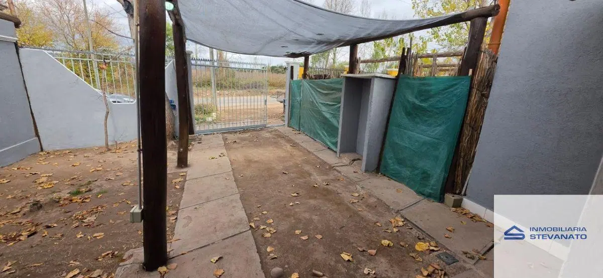 Casa en alquiler c/ cochera en Lunlunta 2