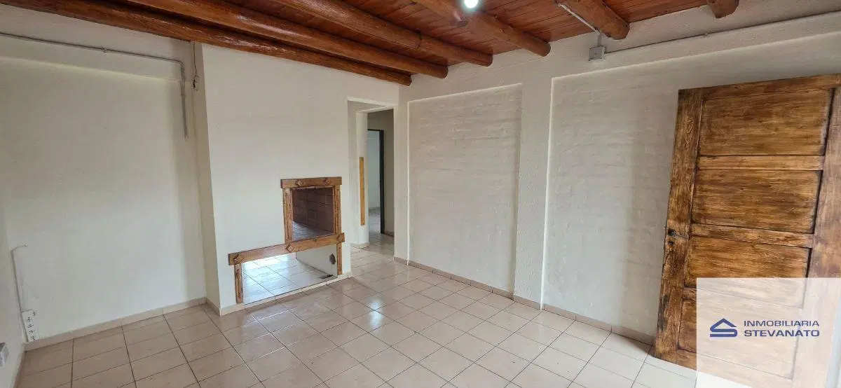 Casa en alquiler c/ cochera en Lunlunta 4