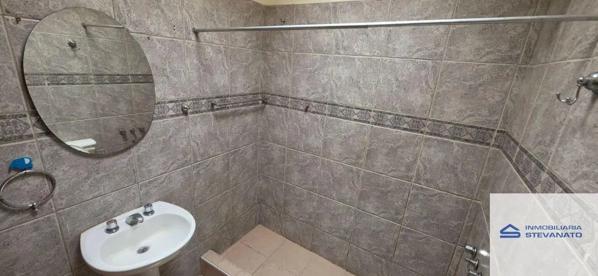 Casa en alquiler c/ cochera en Lunlunta 5