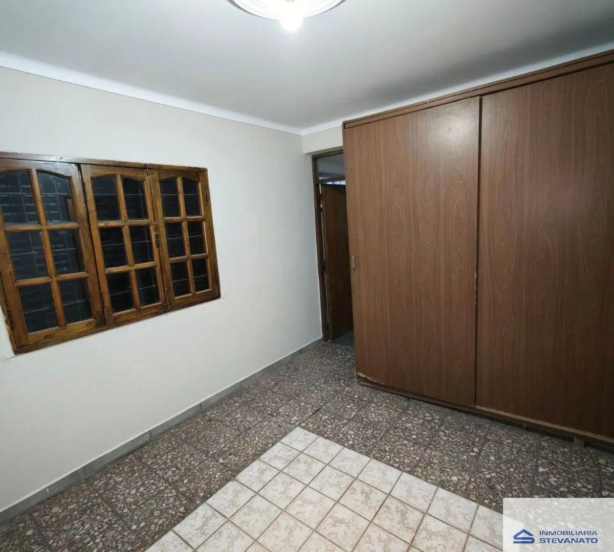 Casa en alquiler c/ cochera en General Guitérrez 4
