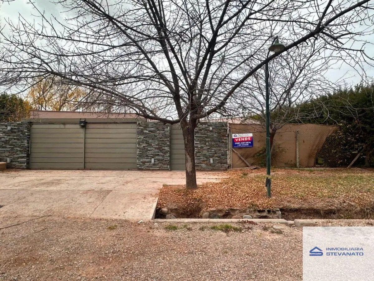 Casa en venta de 3 dormitorios c/ cochera en Lunlunta 3